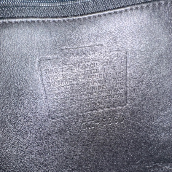 Vintage Coach Daypack style 9960 in Black with Nickle Hardware 🖤🤍 - Picture 7 of 7